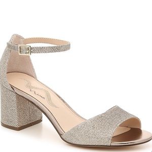 Nina Enrica Sandal